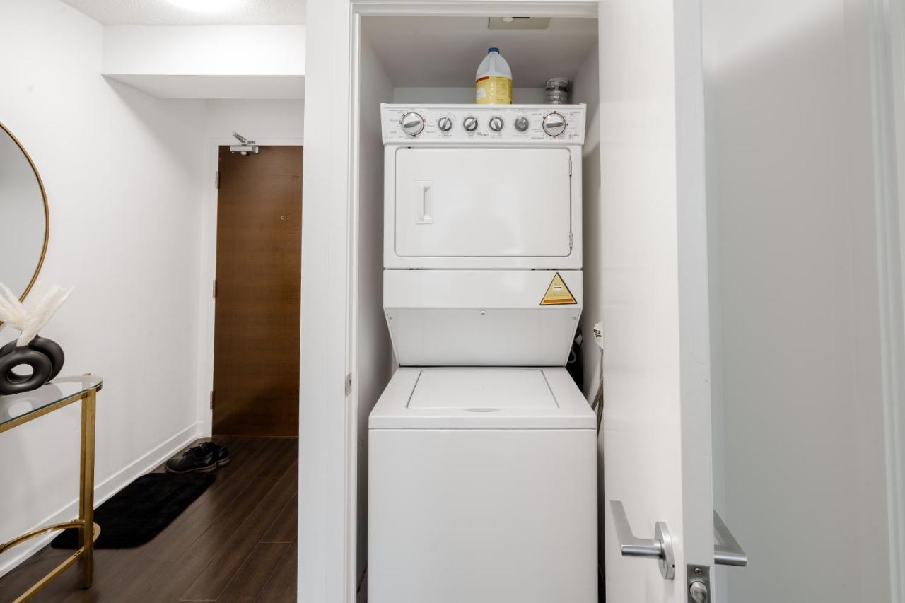 The Perfect Getaway Apartamento Toronto Exterior foto