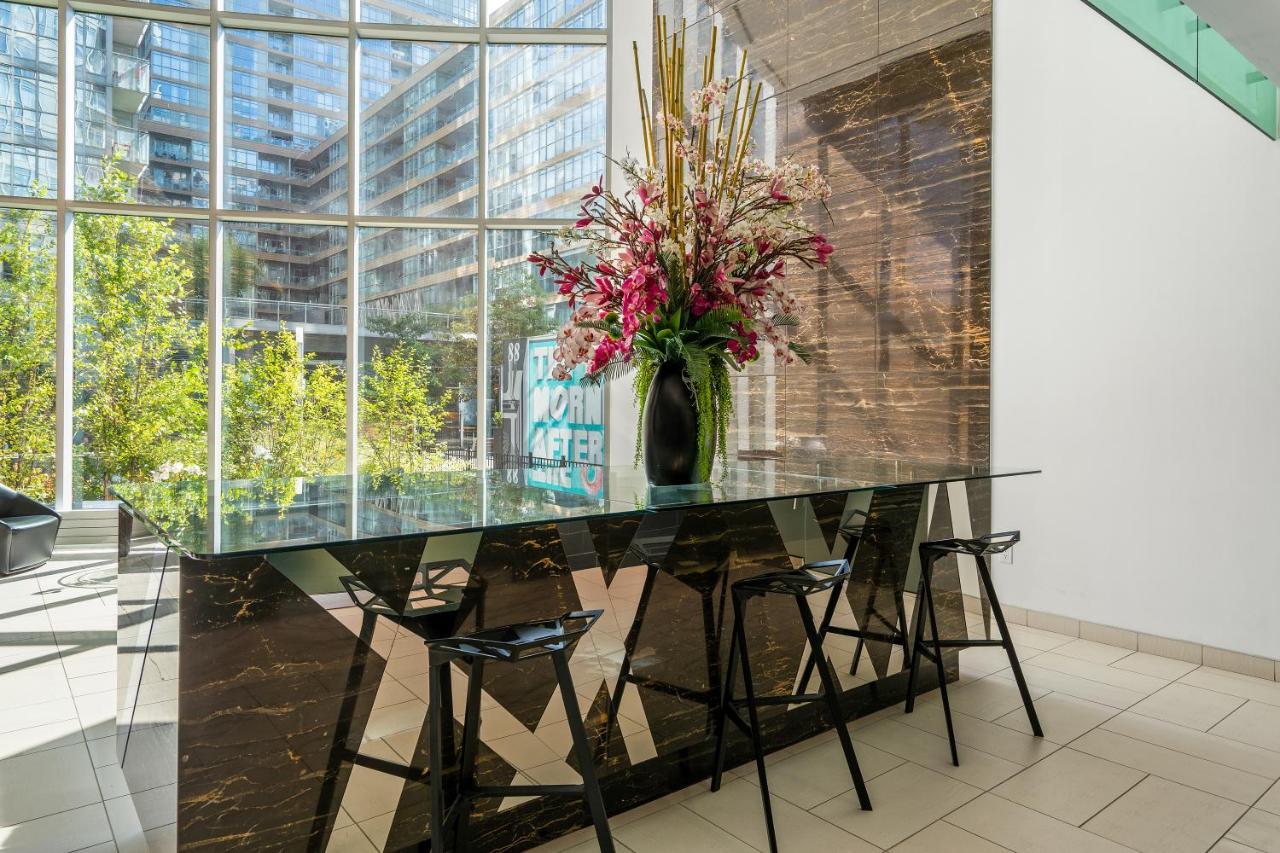The Perfect Getaway Apartamento Toronto Exterior foto