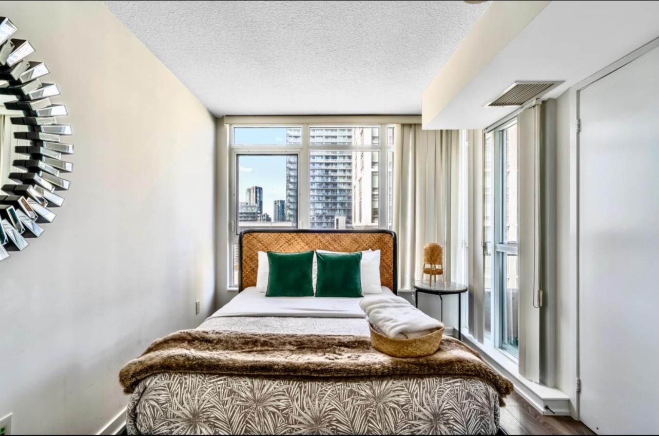 The Perfect Getaway Apartamento Toronto Exterior foto